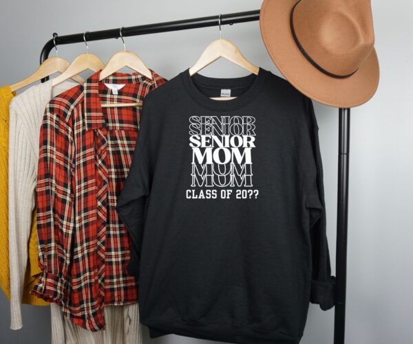 Senior Mom Sweatshirt – Personalized Graduation Design
