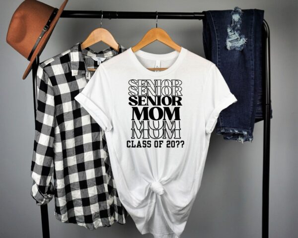 Proud Senior Mom T-Shirt – Custom Graduation Year with 3 Seniors & 3 Moms Design - Image 2