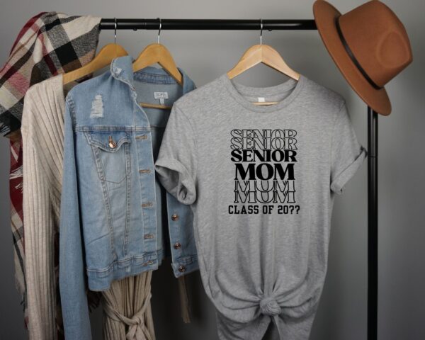 Proud Senior Mom T-Shirt – Custom Graduation Year with 3 Seniors & 3 Moms Design - Image 3