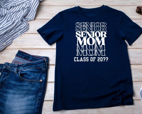 Senior Mom T-Shirt with 3 seniors and 3 moms graphic design