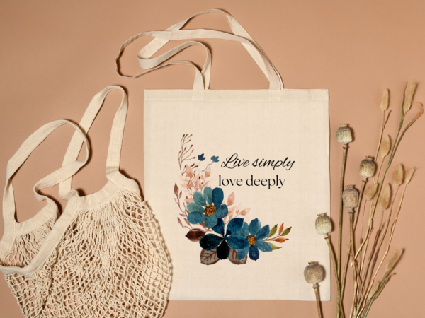 "Retro Blue Floral Tote Bag: 'Live Simply, Love Deeply'"